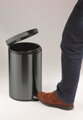 Kôš kovový s pedálom Step 20l