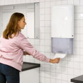 Zásobník na nadväzujúce papierové utierky TORK PeakServe H5